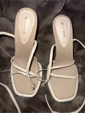 Alias Mae White Strappy Square-Toe Heeled Sandals Giorgia gior